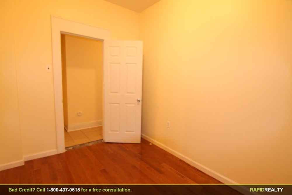 7166 69th Street - Photo 3 of 5