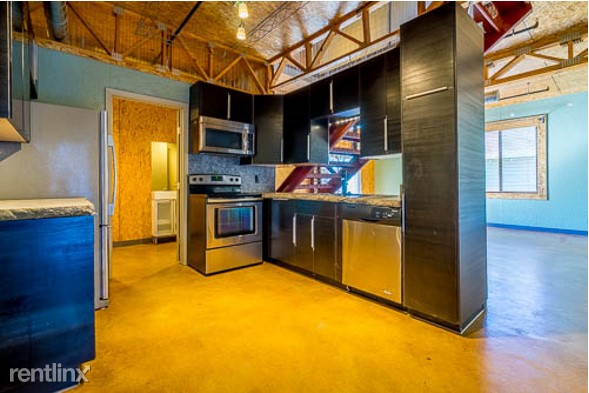 213 E Tonhawa St - Photo 2 of 15