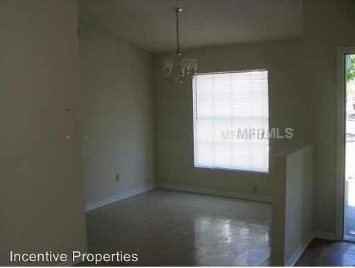 831 Carver Ave - Photo 2 of 6