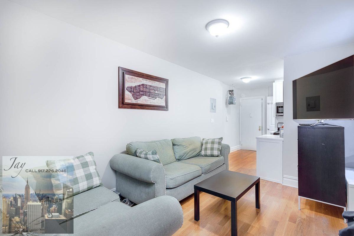 251 West 13th Street - Photo 2 of 4