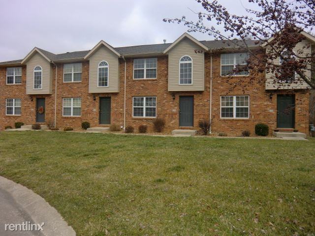 822 Woods Edge Dr - Photo 2 of 13