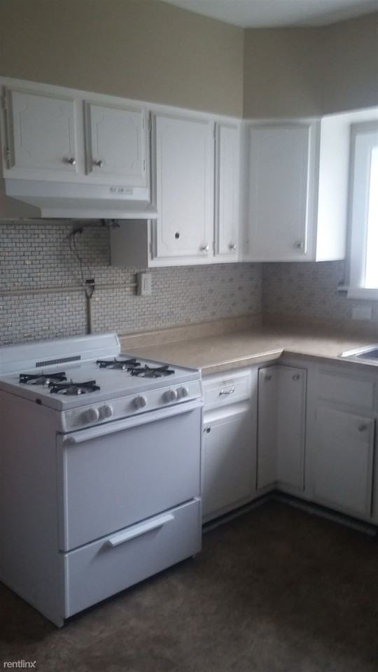 5008 21st Ave - Photo 3 of 6