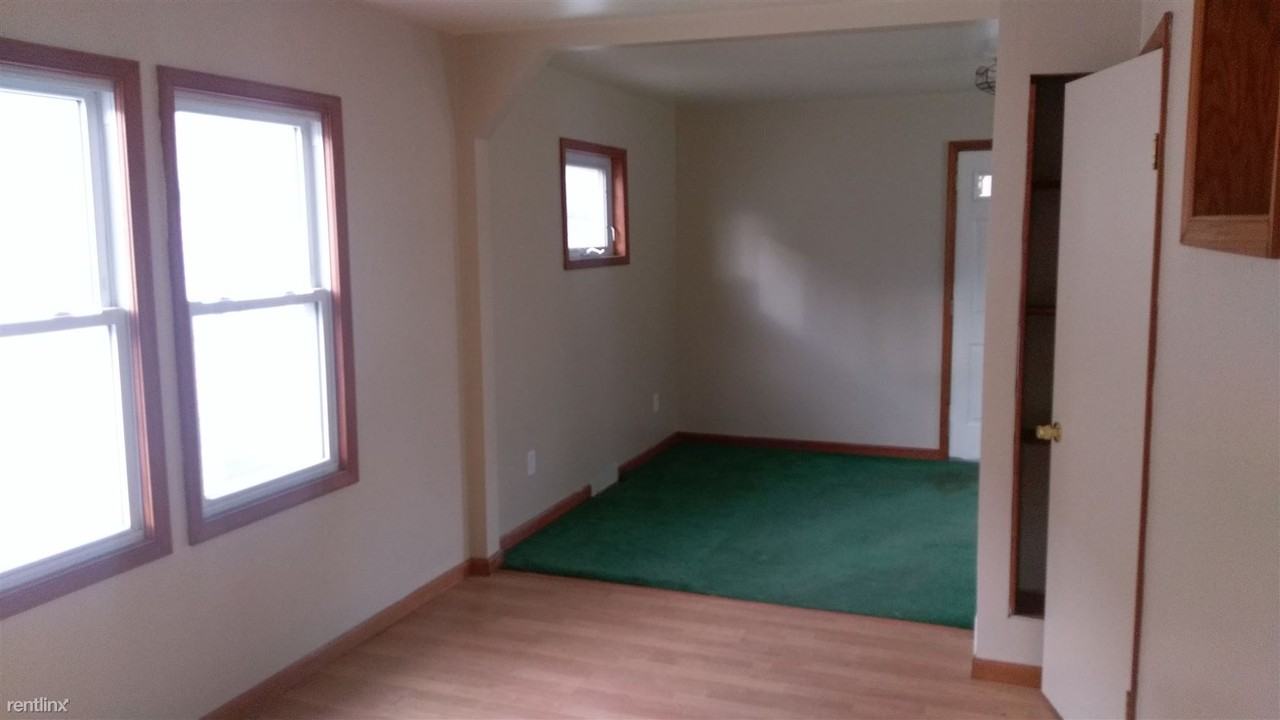 3253 Ontario Ave - Photo 3 of 5