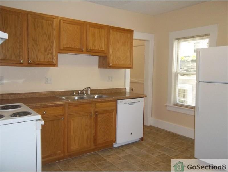 7 Monmouth St - Photo 2 of 15