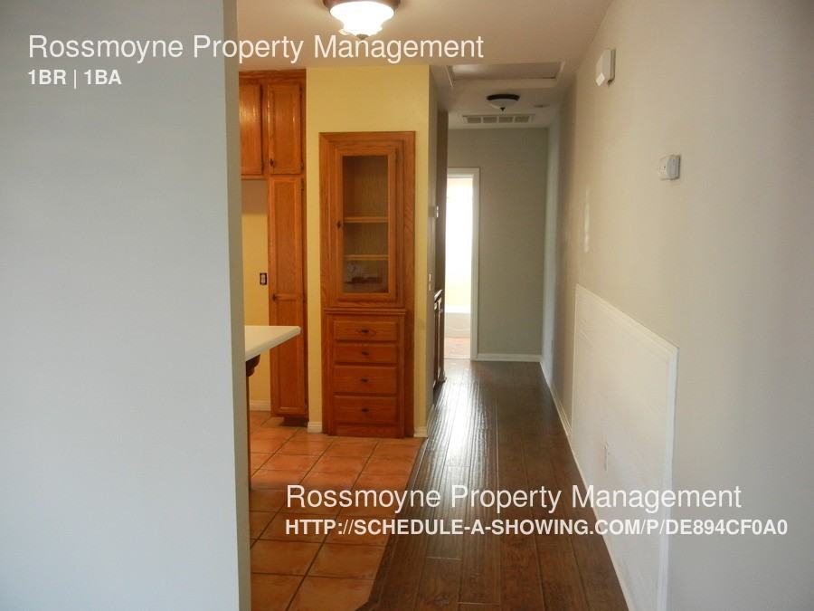 156 S Pacific Ave - Photo 3 of 14