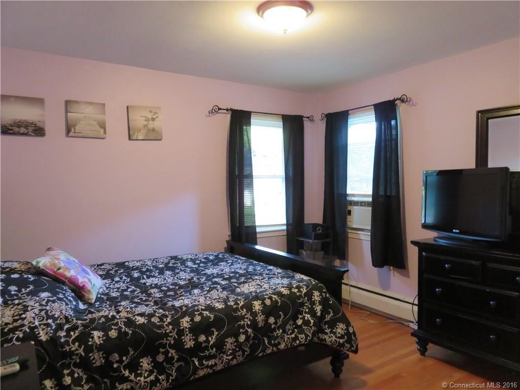 59 Coach Dr - Photo 2 of 16