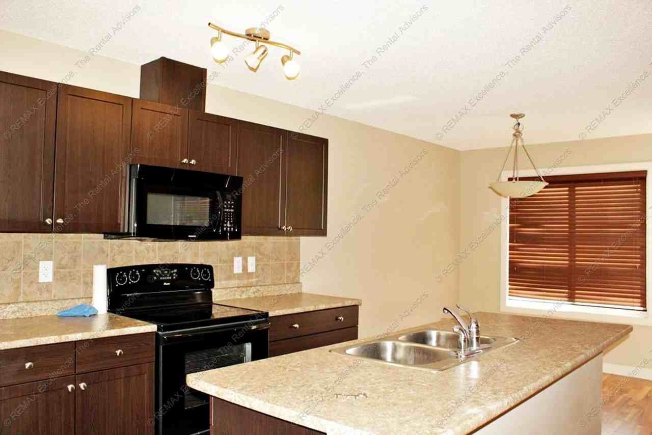 17357 8A Ave SW - Photo 3 of 19