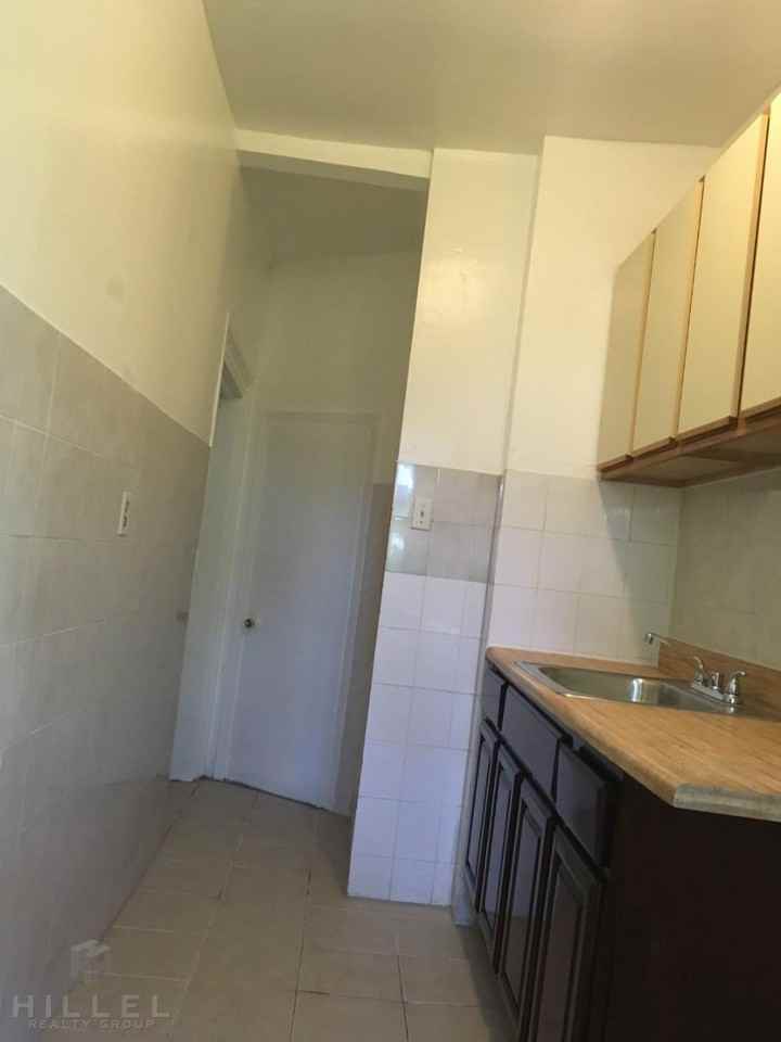 471 Tompkins Ave 3 - Photo 2 of 5