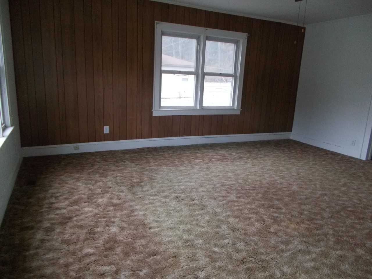 103 Crescent St - Photo 2 of 7