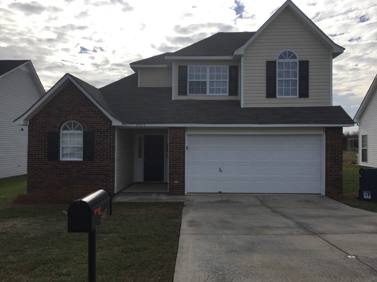 5907 Bridgeway Dr - Photo 2 of 25