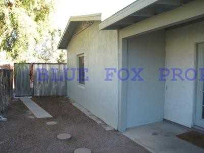 620 S Bean Ave - Photo 3 of 8