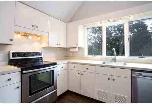 16 Cherry Ln #B - Photo 3 of 25