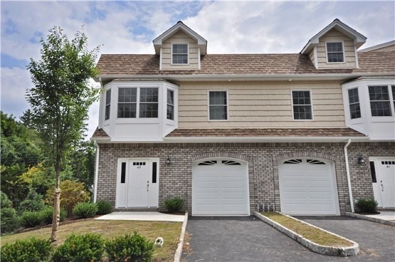 34 Bellows Ln #5 - Photo 2 of 14