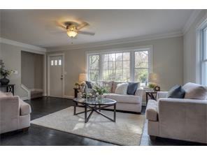 1410 Deerwood Drive - Photo 2 of 18