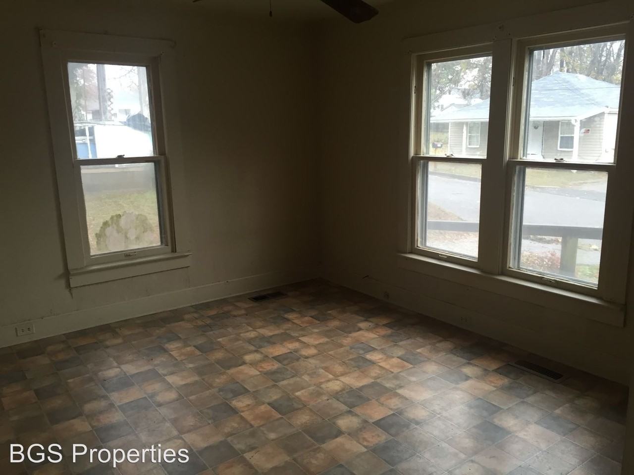 317 Bell Ave - Photo 2 of 6