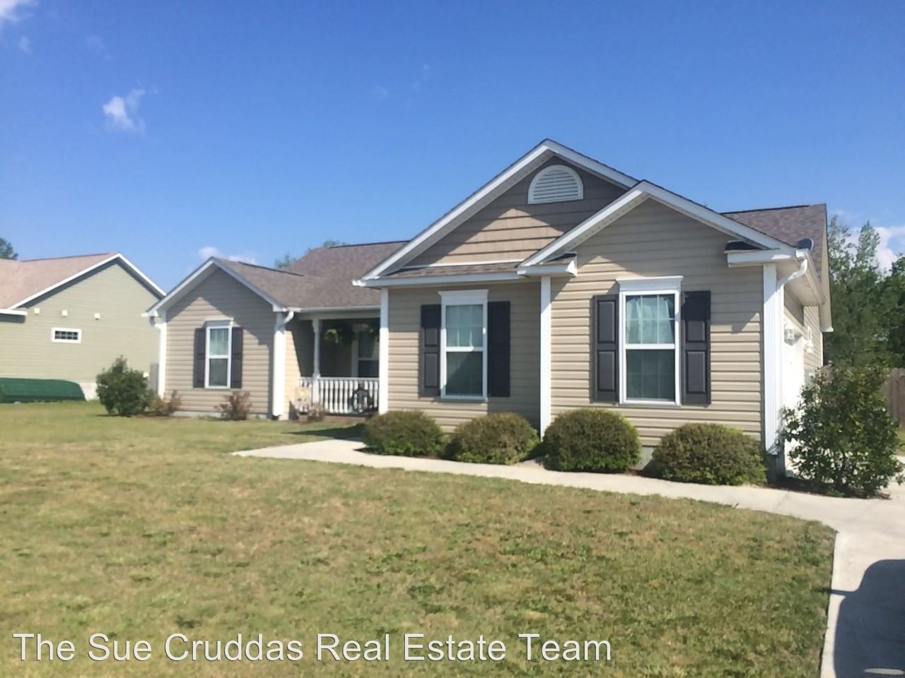 417 Stanford Ct - Photo 2 of 10