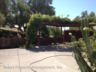 271 Buck Ct - Photo 2 of 4