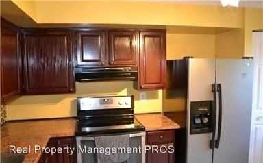 1106 Floyd Pl - Photo 2 of 21