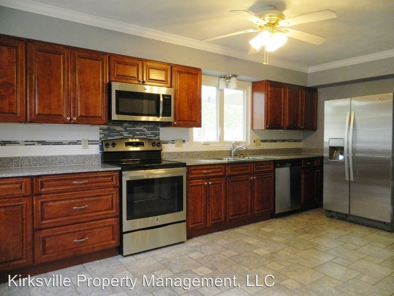 109 W La Harpe St - Photo 2 of 11