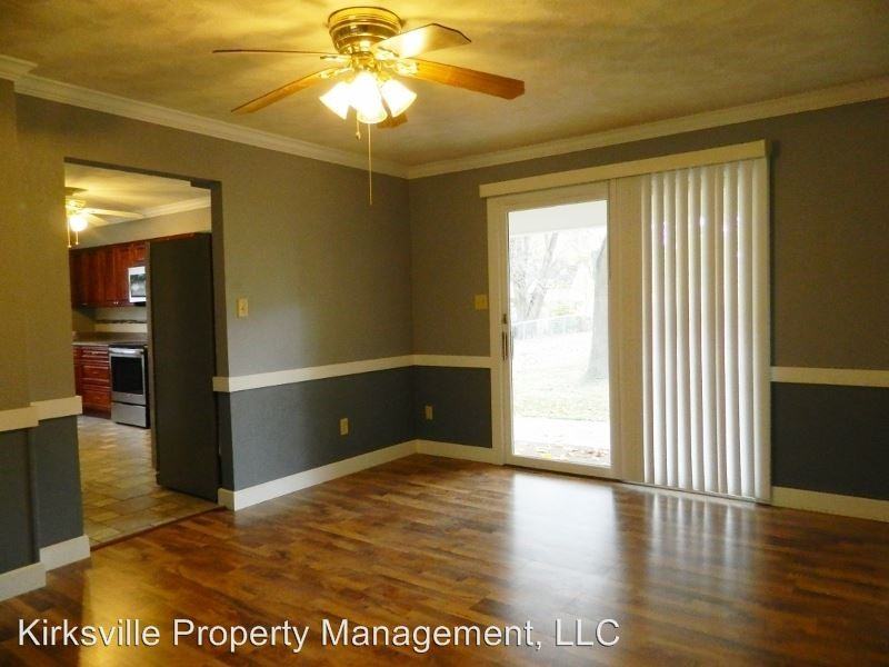 109 W La Harpe St - Photo 3 of 11