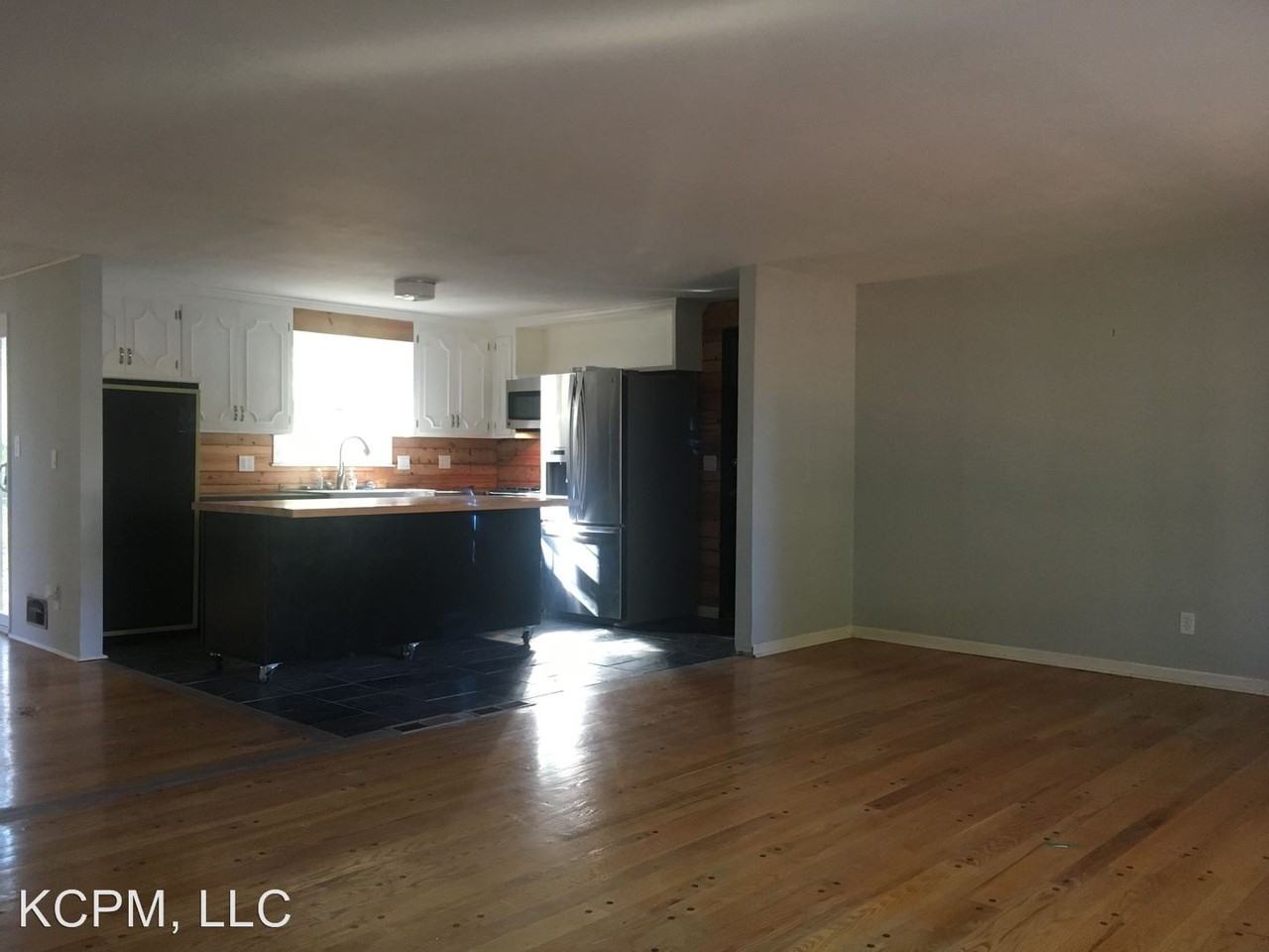 3631 W 99th St - Photo 2 of 6