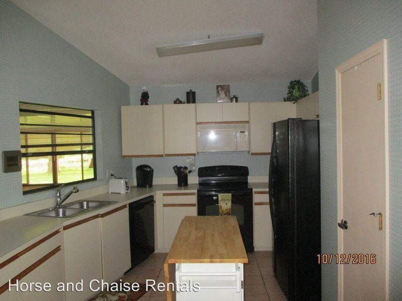 3271 Meadow Run Dr - Photo 3 of 6