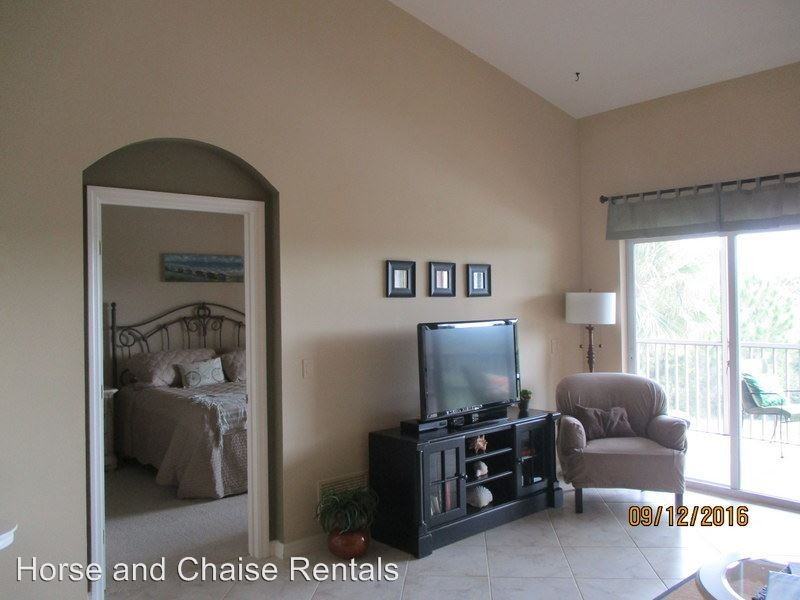 412 Silver Lake Dr #202 - Photo 2 of 7