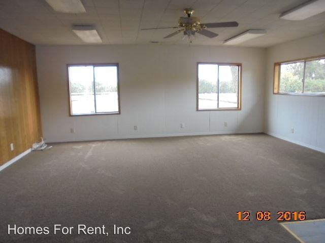 18072 Rd 208 - Photo 3 of 14