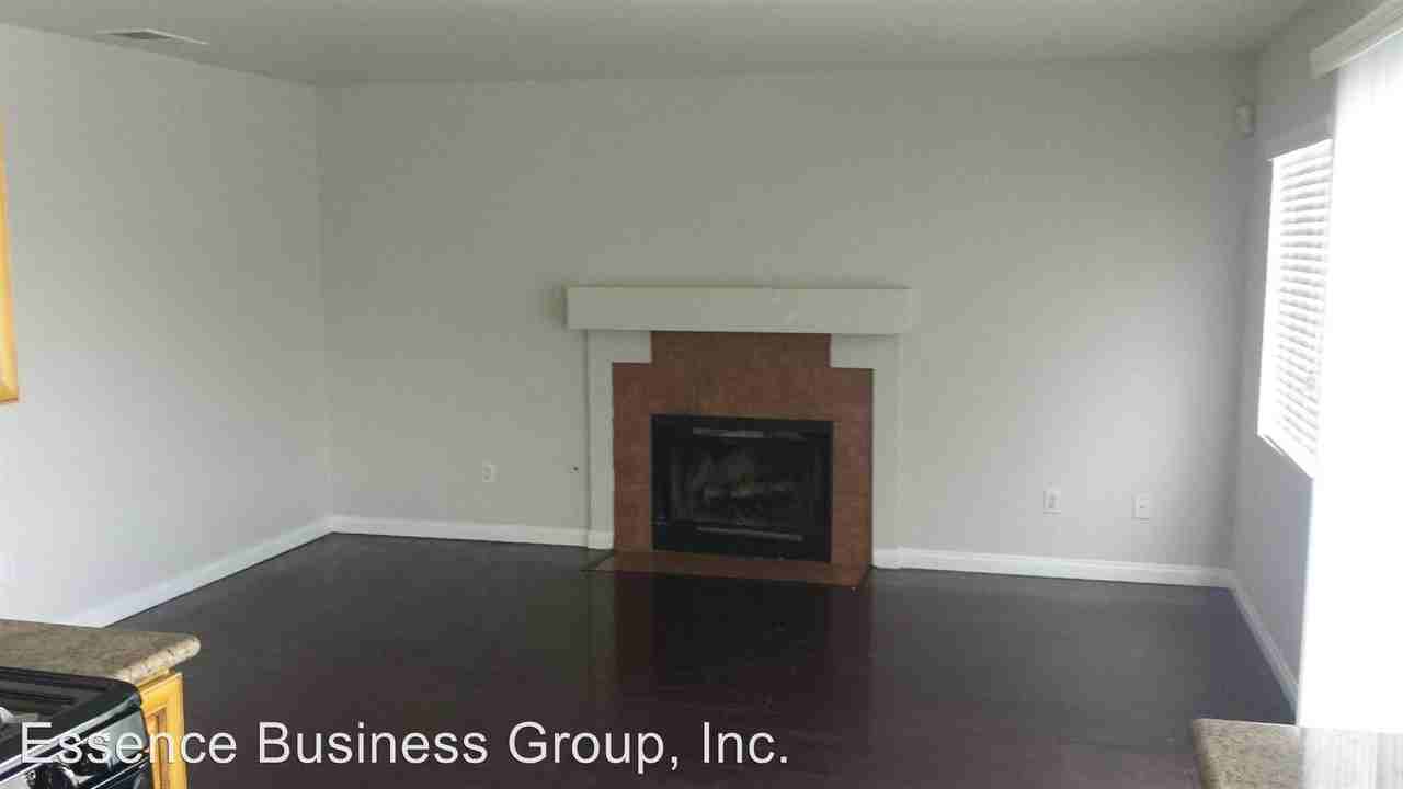 13636 Foxfire Rd - Photo 3 of 5