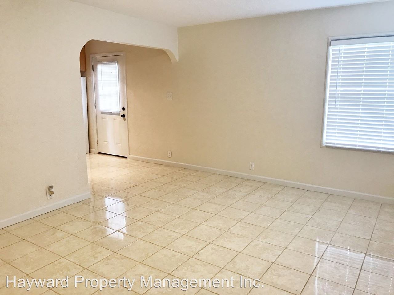 105 Stratford Ave - Photo 2 of 14