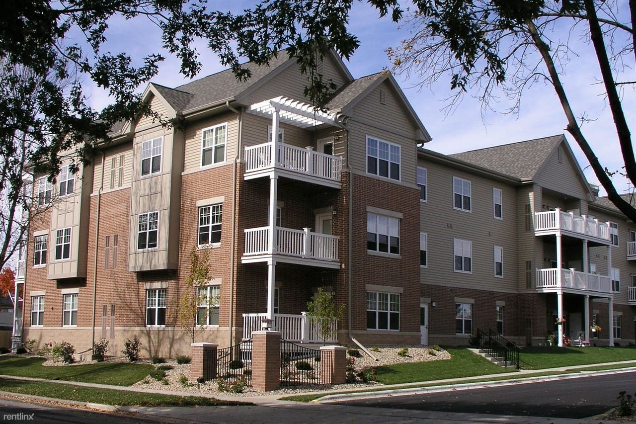 Frost Woods I & II Senior Apartments - Photo 2 of 10