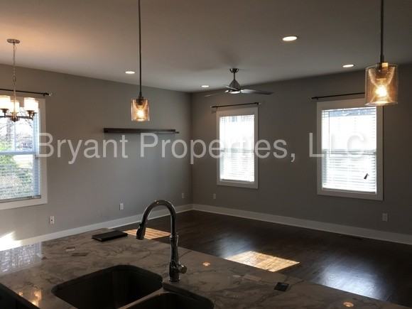 1009 Delmas Ave - Photo 3 of 12