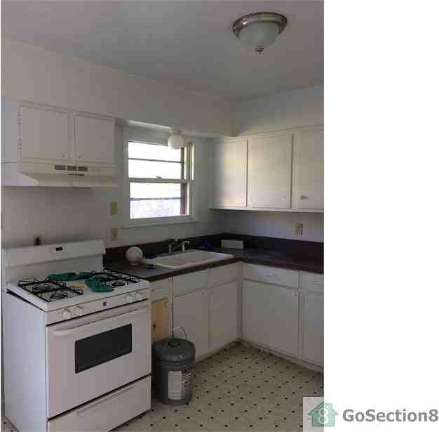 2307 Huntington Dr - Photo 3 of 5