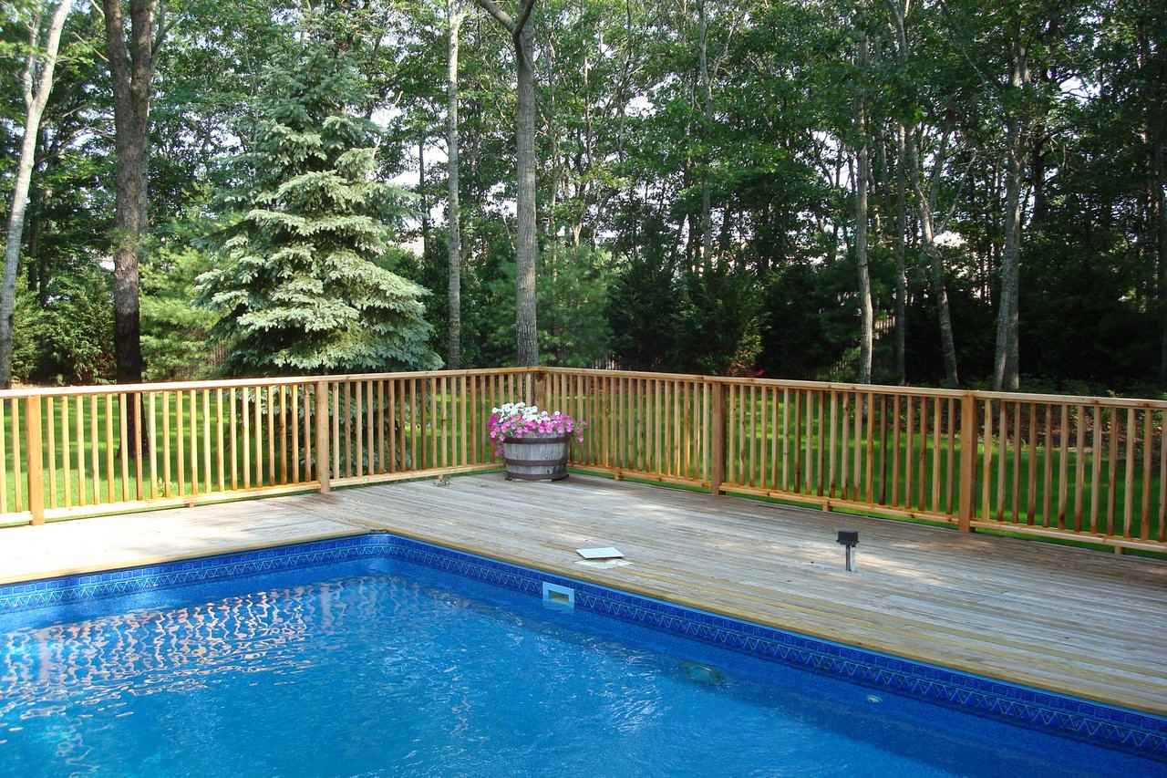 10 Oakwood Ct - Photo 3 of 16