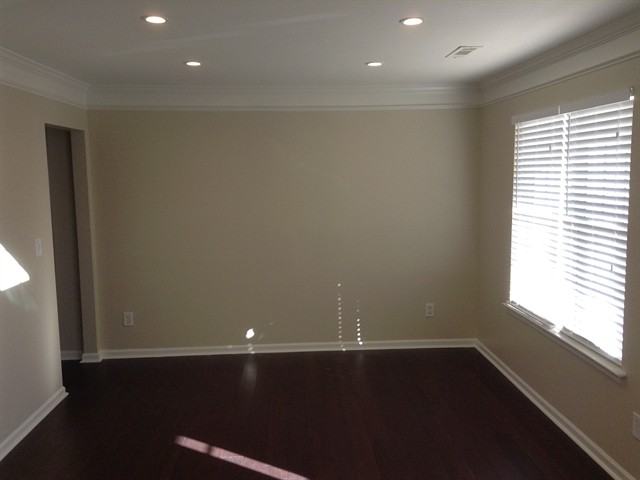 243 Madelia Pl - Photo 3 of 12