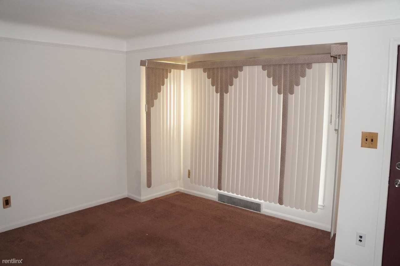 11382 Virgil - Photo 2 of 11