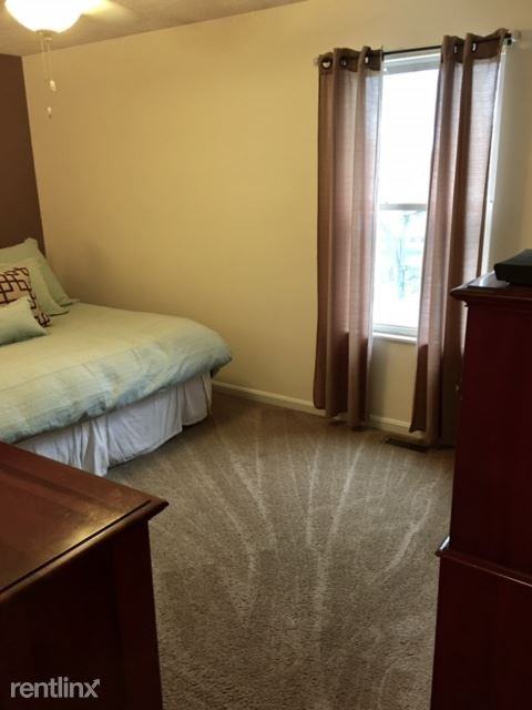 886 Belden Ave - Photo 3 of 24