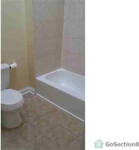 2325 W Lanvale St - Photo 3 of 15