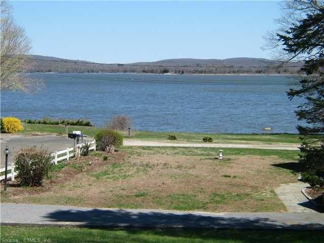 4 S Cove Ln - Photo 2 of 12