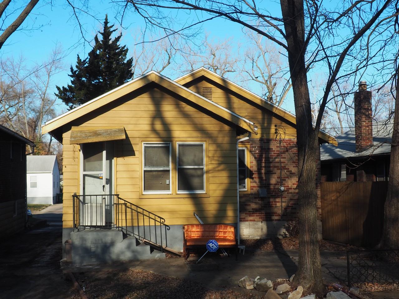 1472 Ferguson Ave - Photo 2 of 11
