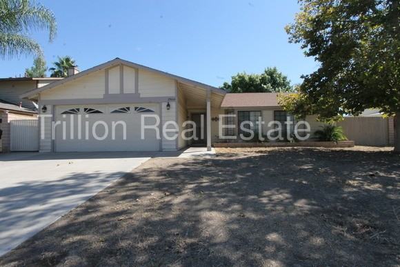 29664 Squaw Valley Dr - Photo 2 of 17