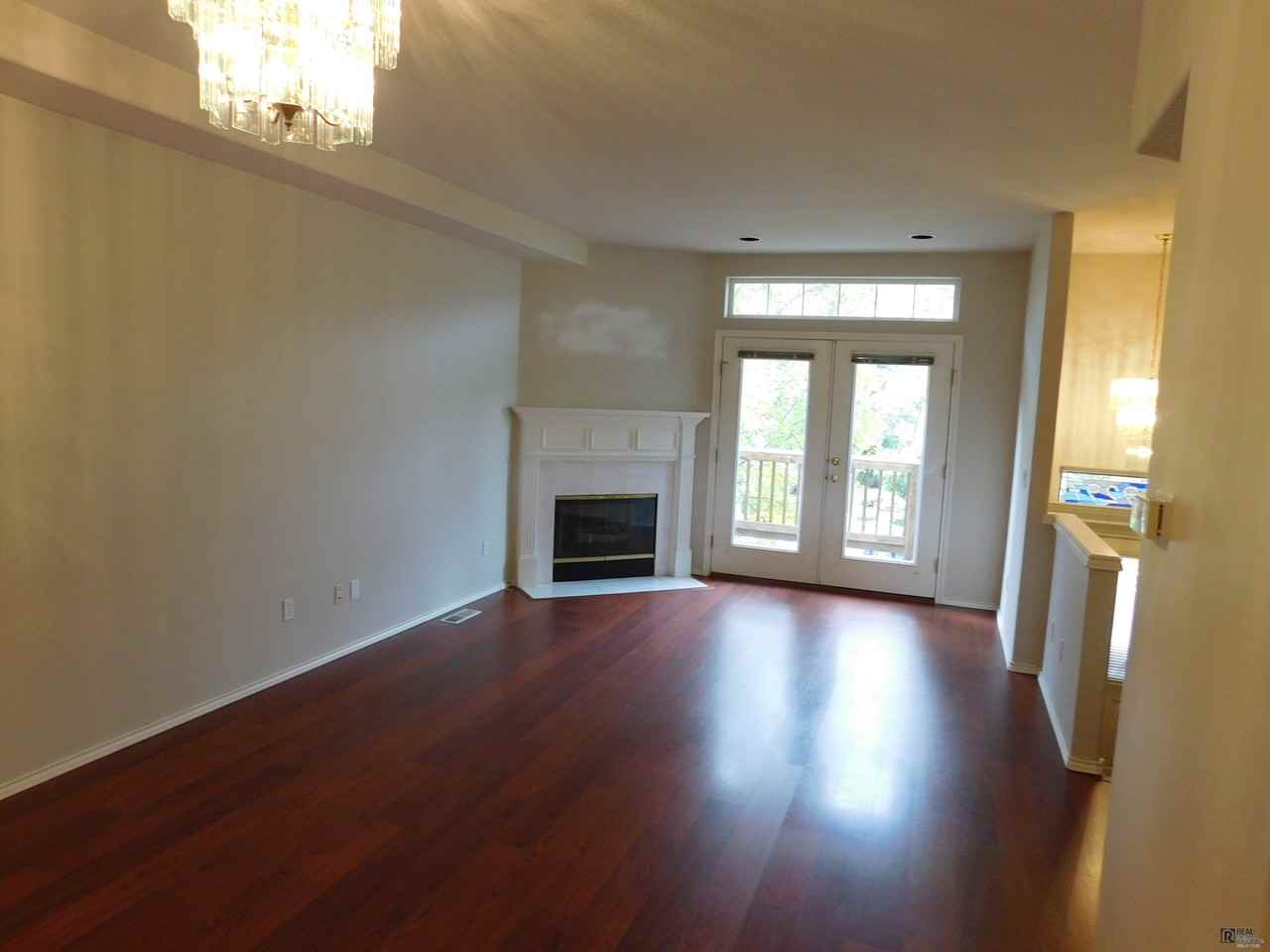 9297 SW Hill St - Photo 3 of 23