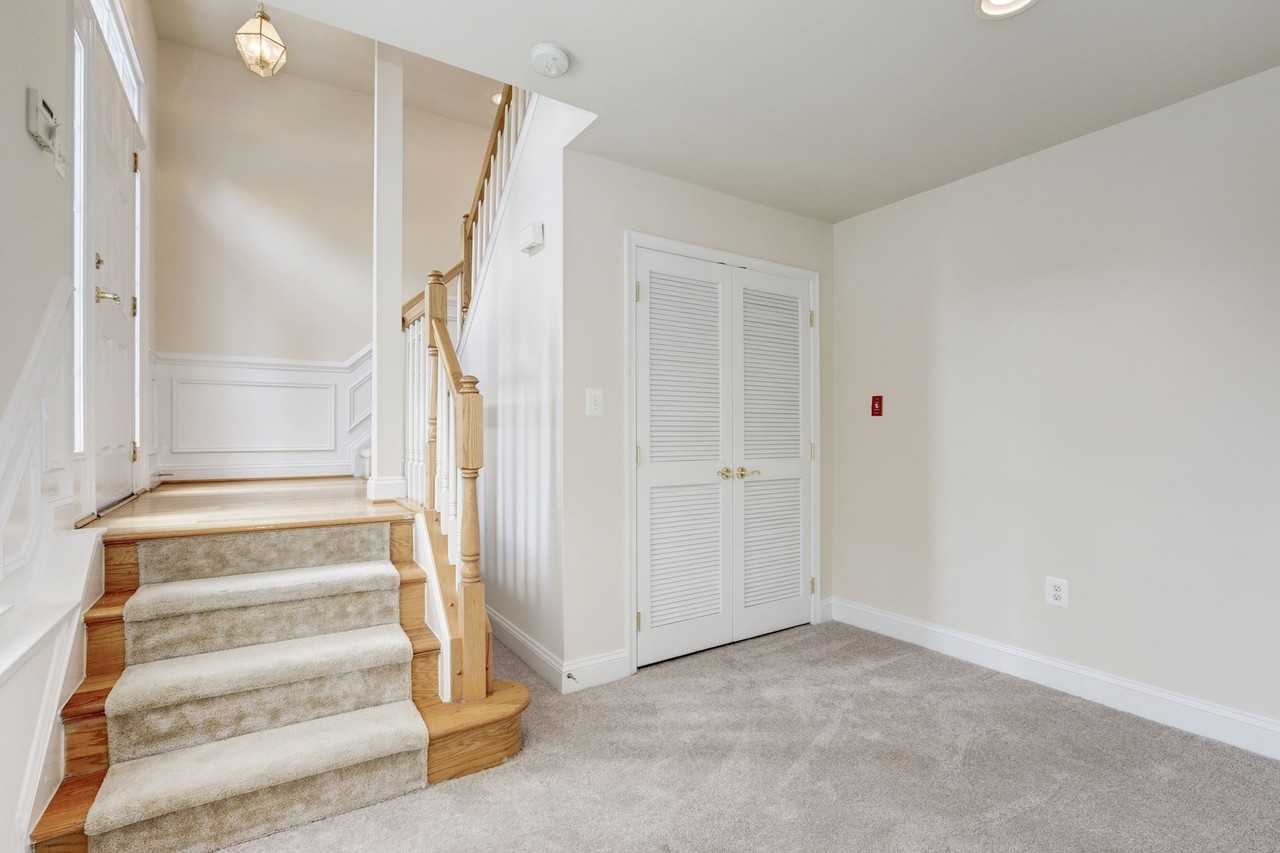 4061 Columbia Pike - Photo 2 of 10