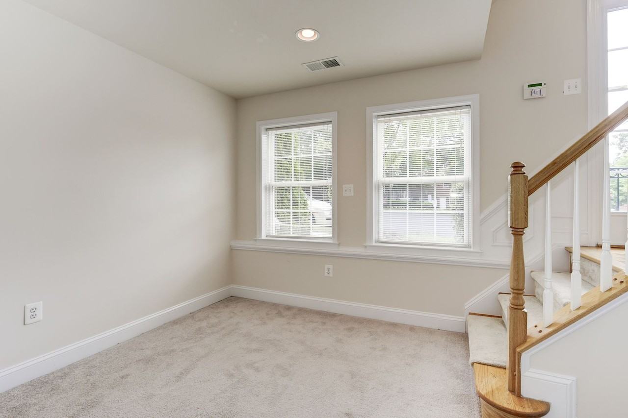 4061 Columbia Pike - Photo 3 of 10