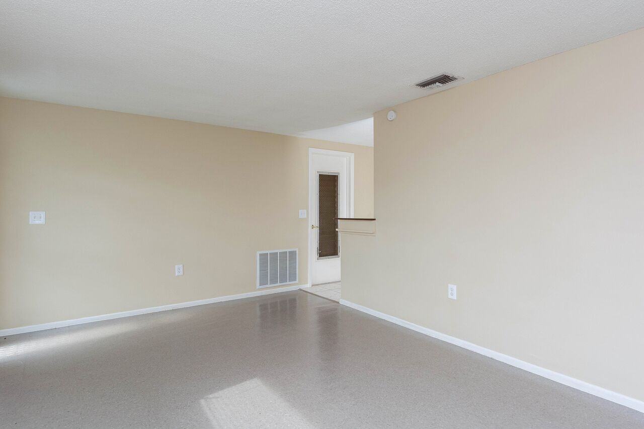 10831 Gawain Rd - Photo 3 of 19