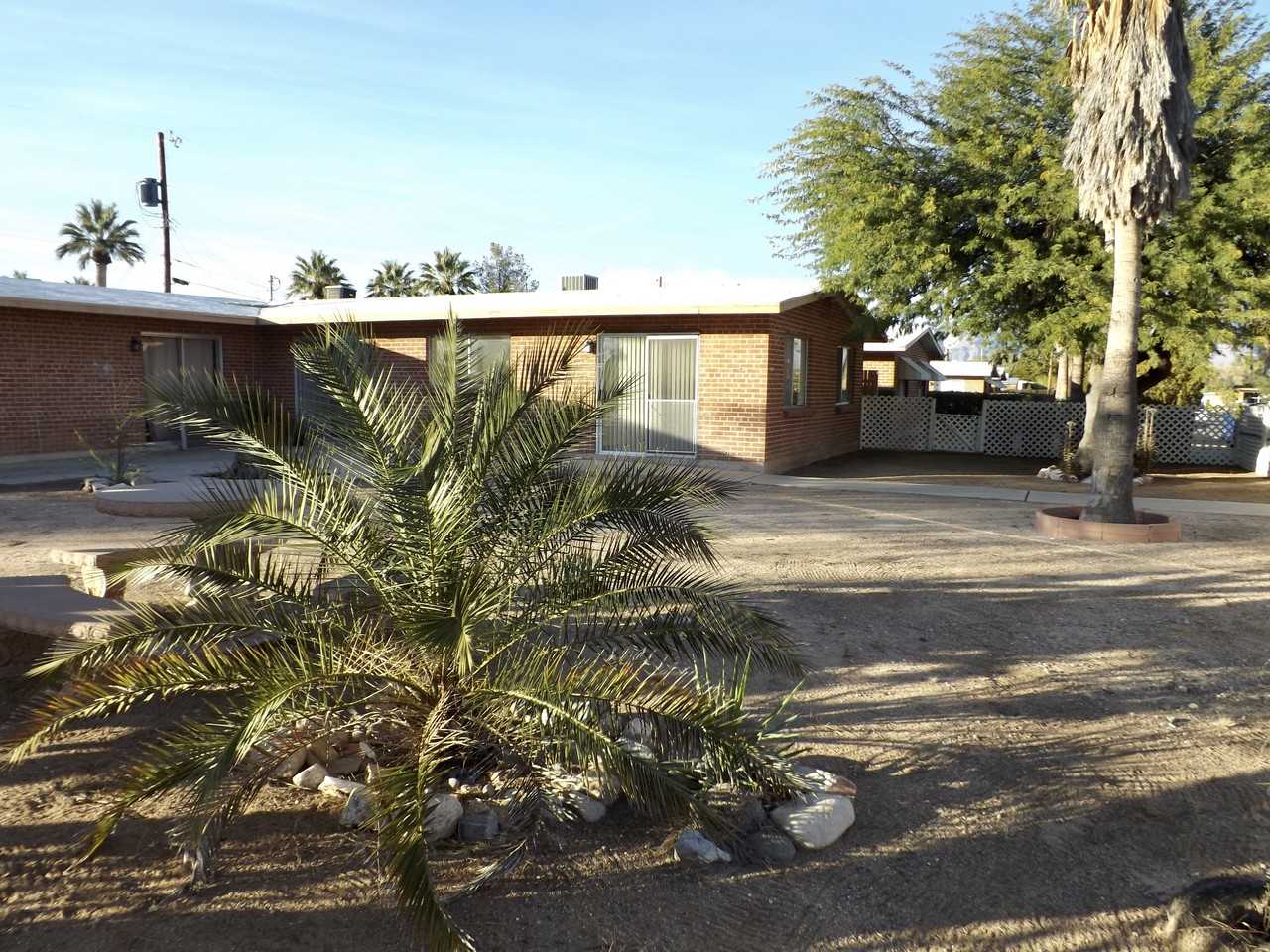 1605 N Belvedere Ave - Photo 2 of 22