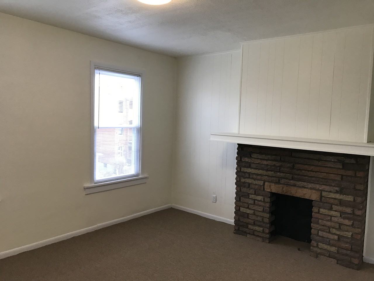 526 East 9th Avenue - Photo 3 of 10