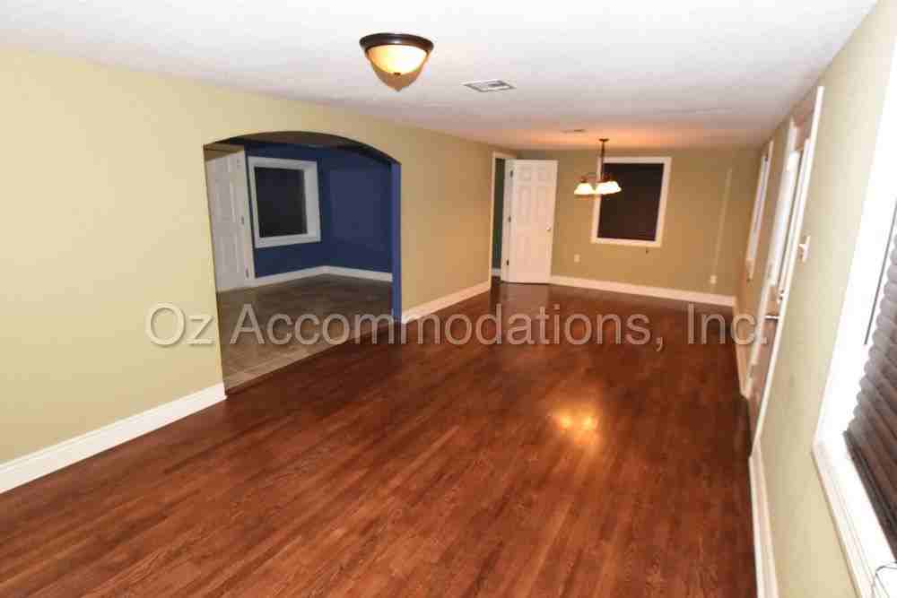 8533 England St - Photo 3 of 34