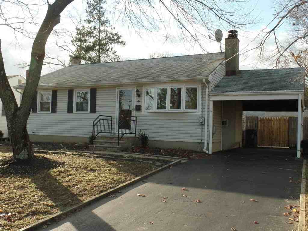 4 N Carrie Dr - Photo 2 of 12