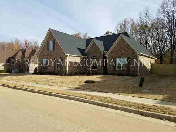 5446 Meadowbriar Trail - Photo 2 of 15